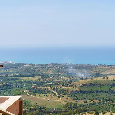 Agrigento Bed 4*